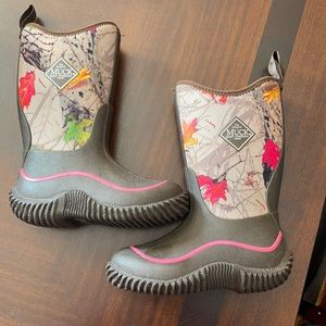 Girls Muck boots